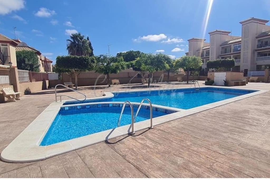 Agreable Appartement Avec Piscine Commune Сан Педро дел Пинатар Екстериор снимка
